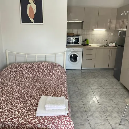 Small Beauty Кавала